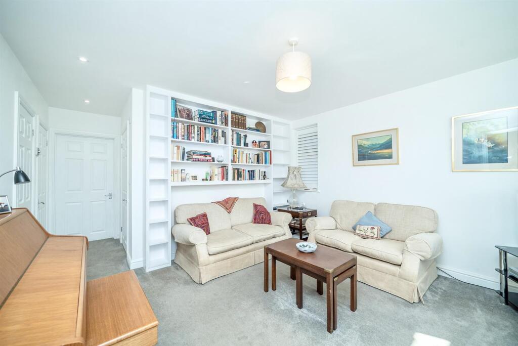 Additional image 7 of Laburnum Grove, St. Albans