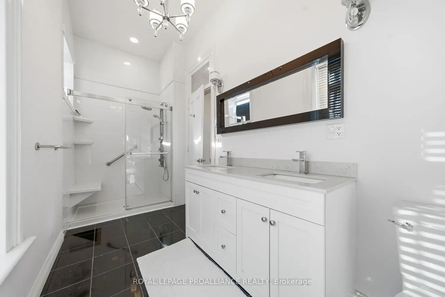 Additional image 17 of 219 Charles Street