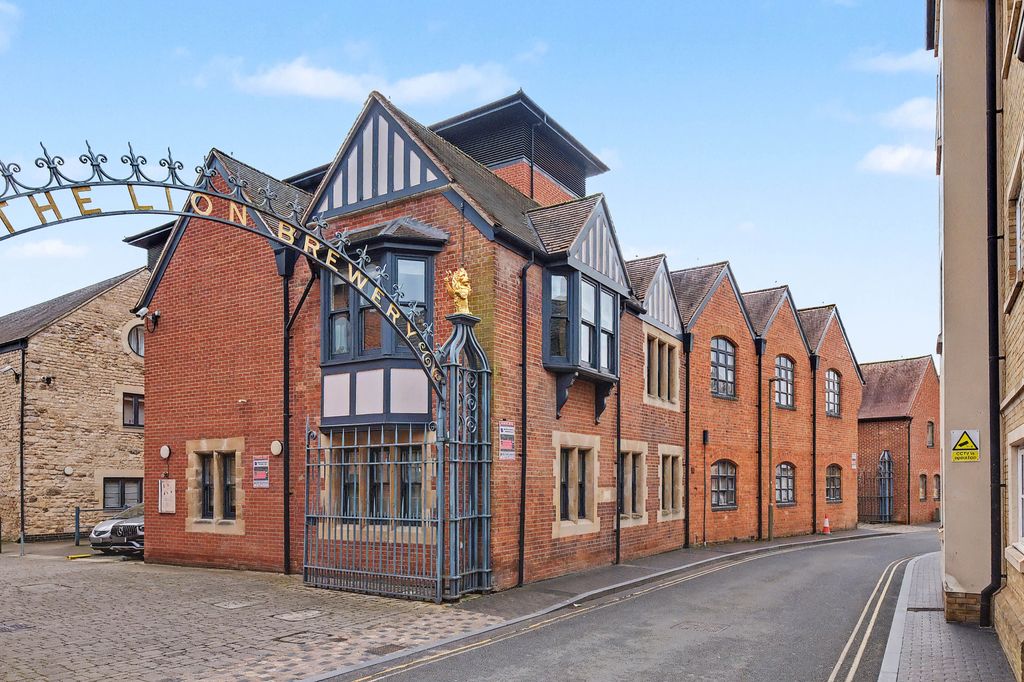 2 bed flat for saleThe Lion Brewery, Oxford OX1