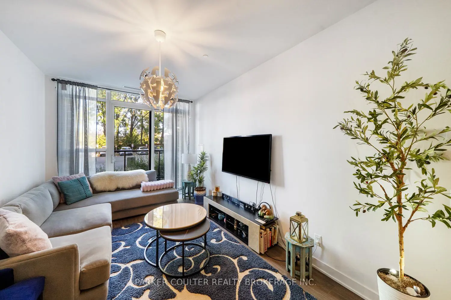 Additional image 9 of 681 Yonge Street 114