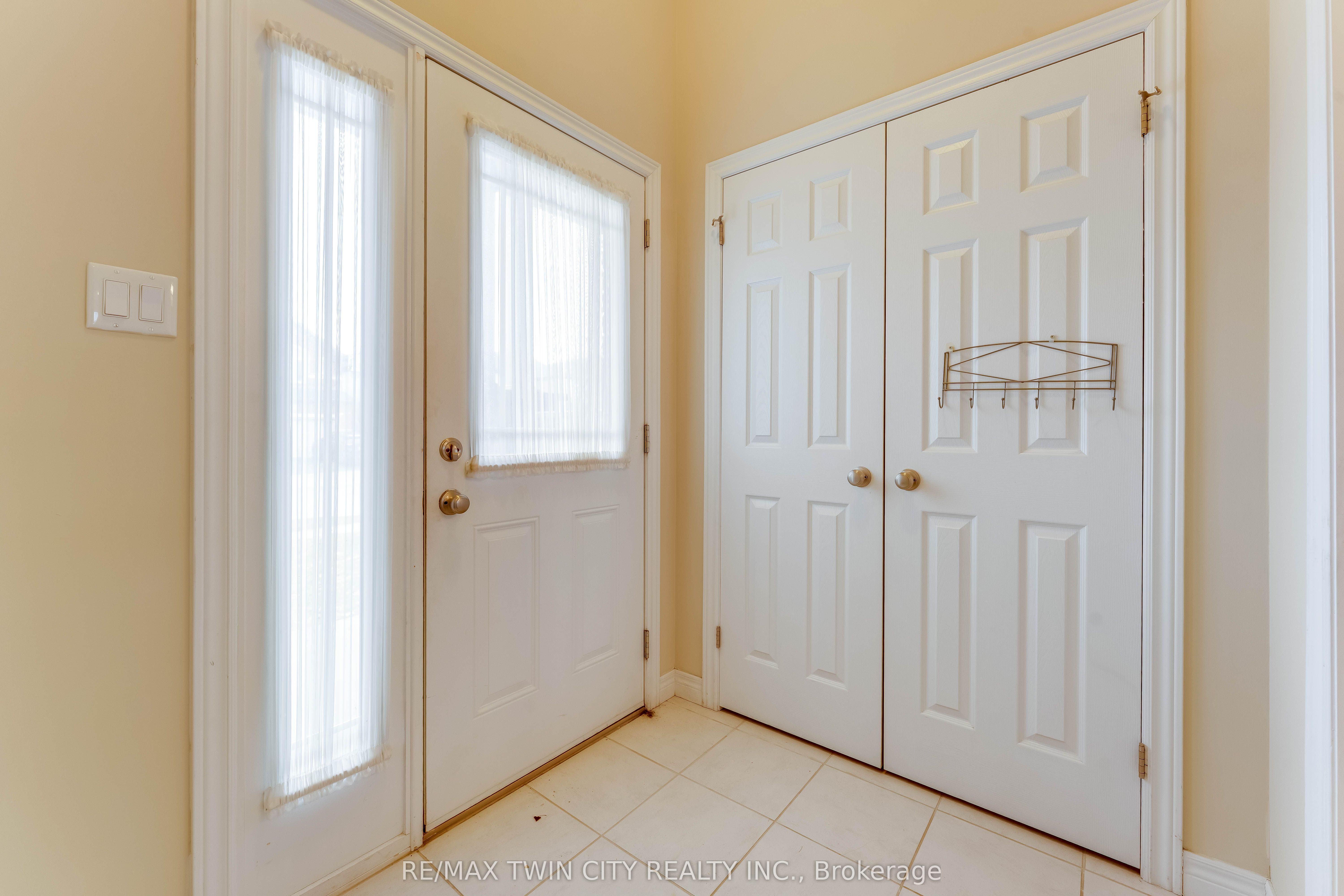 Additional image 5 of 17 Valleybrook Drive, Kitchener, ON, N2A 0J9
