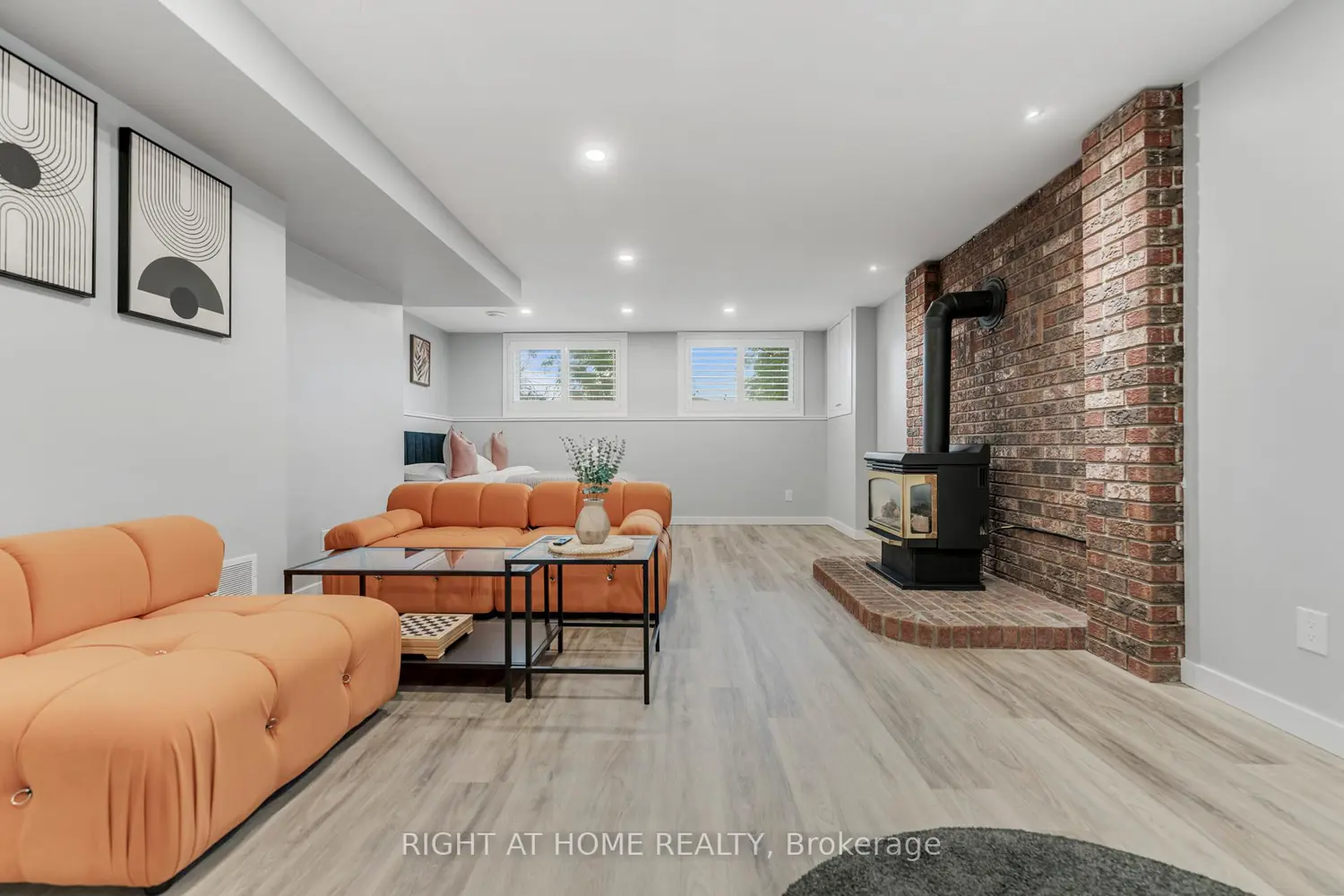 Additional image 11 of 11 Nickel Street