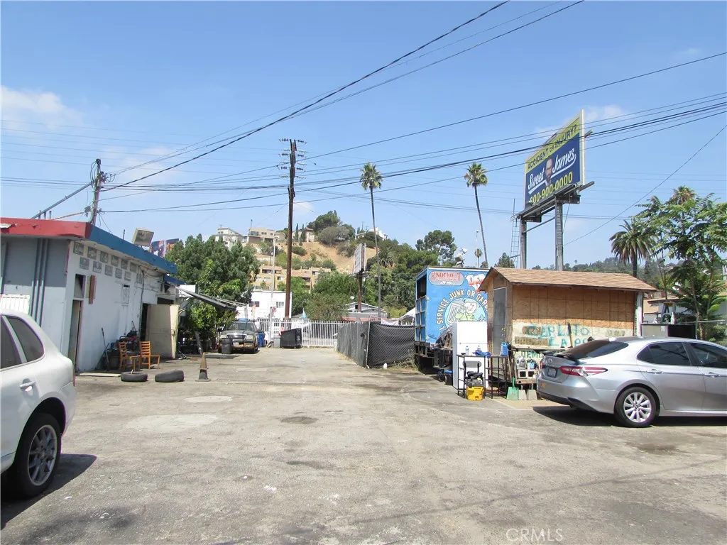 Additional image 92 of 3900 N Figueroa St, Los Angeles, CA 90065