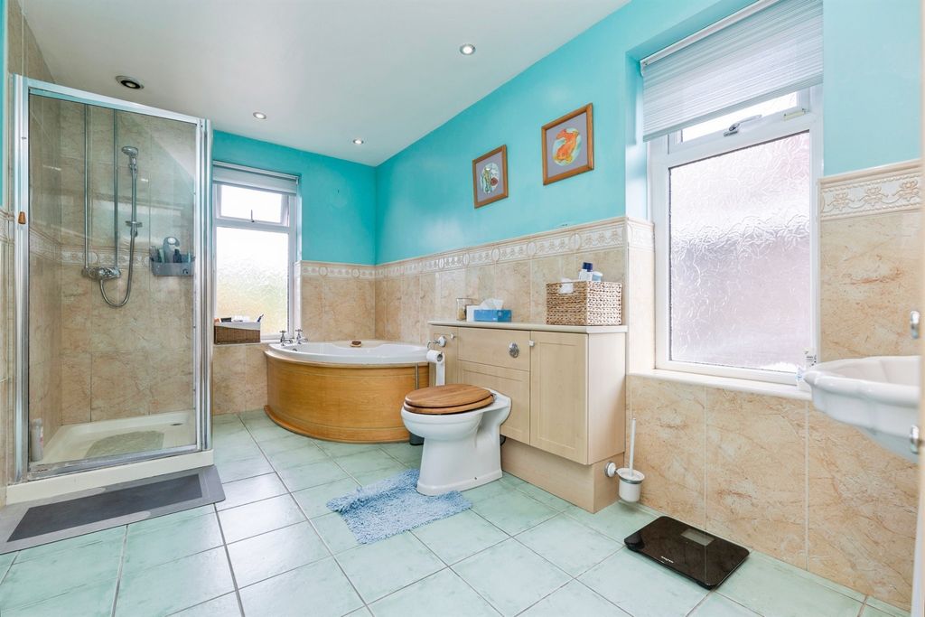 Additional image 14 of 5 bed detached house for saleElm Grove, Hartlepool TS26