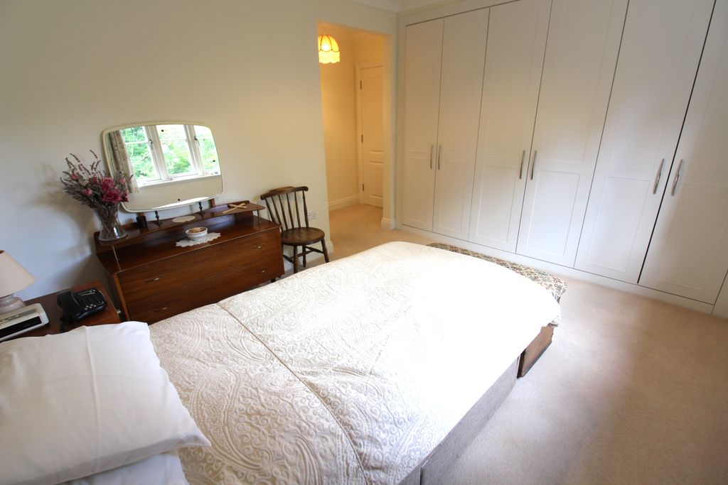 Additional image 18 of 3 bed flat for salePenhurst Gardens, Chipping Norton OX7