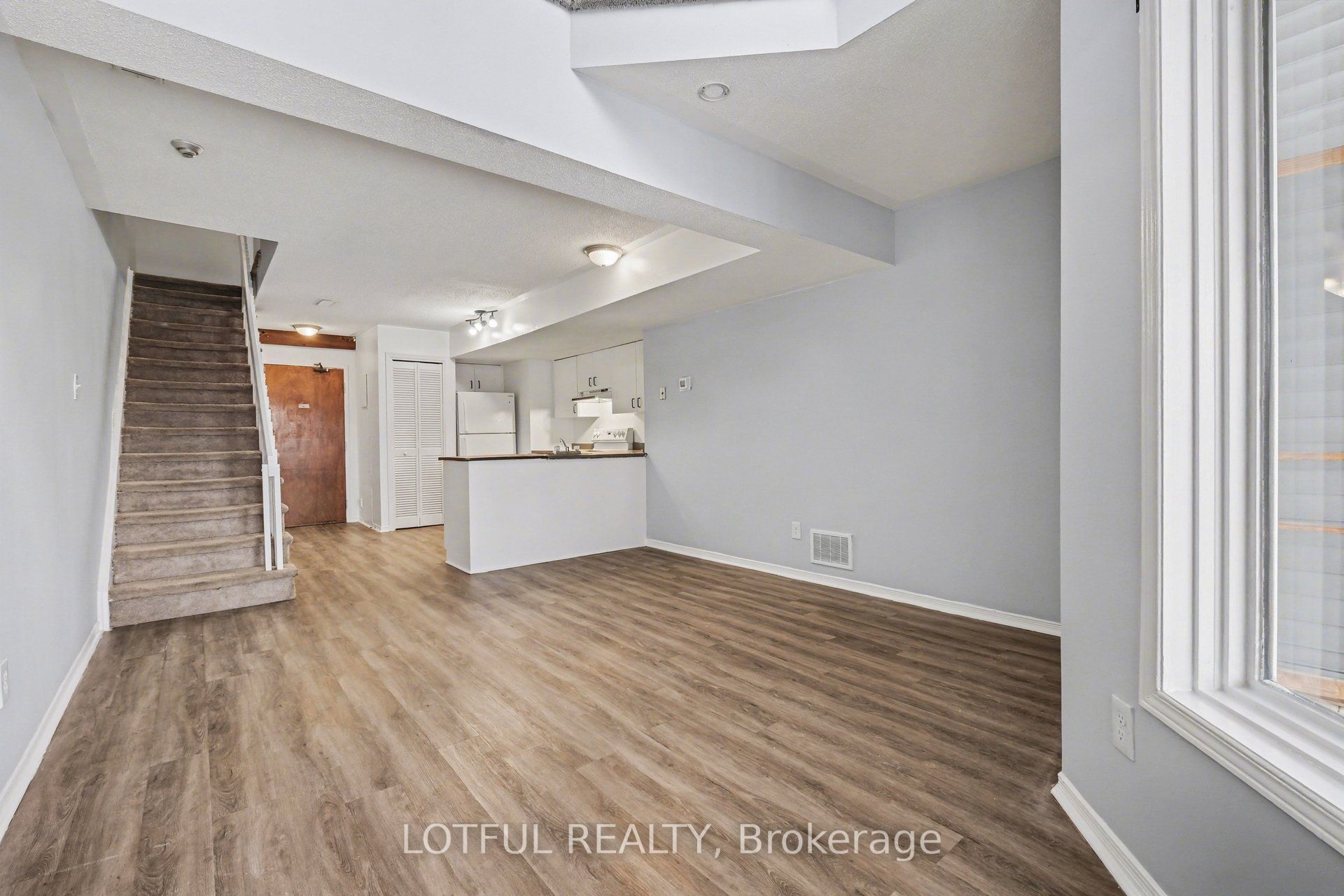 Additional image 6 of 9-237 Loretta Avenue S, Ottawa, ON, K1S 4P6