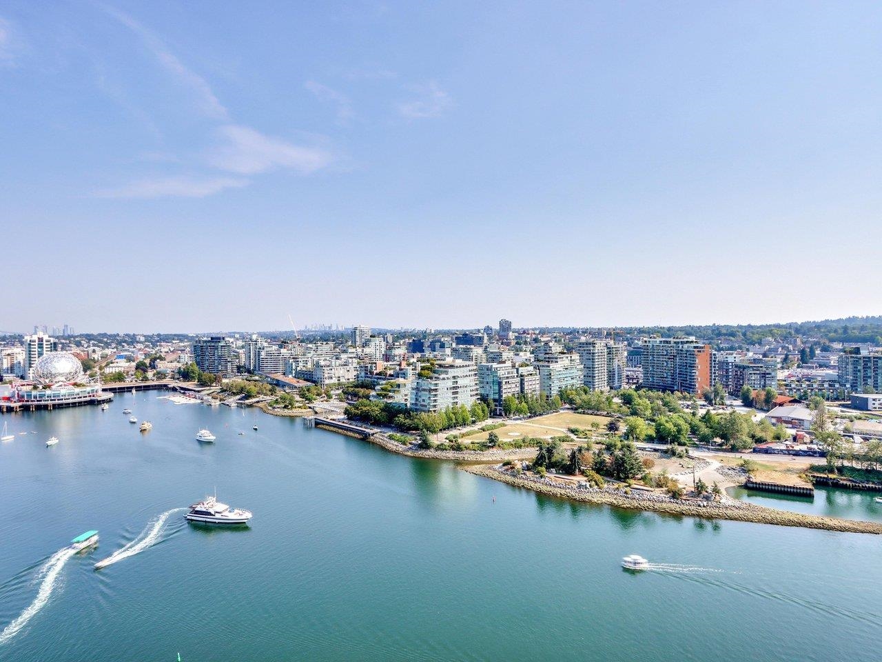 2701-8 Smithe Mews, Vancouver, BC, V6B 0A5