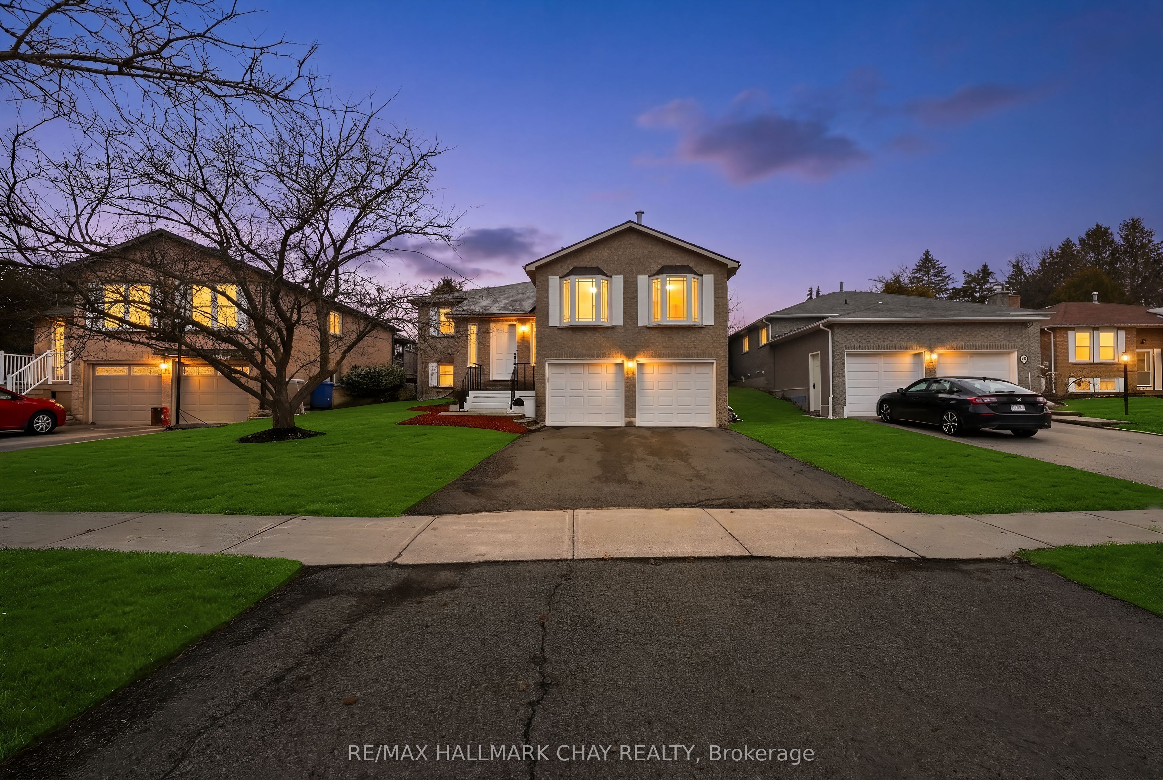 26 Stonehill Boulevard, East Gwillimbury, ON, L9N 1E3