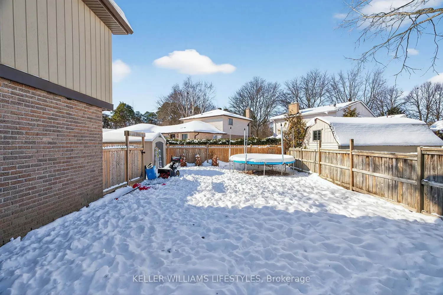26 Caprice Crescent photo 2
