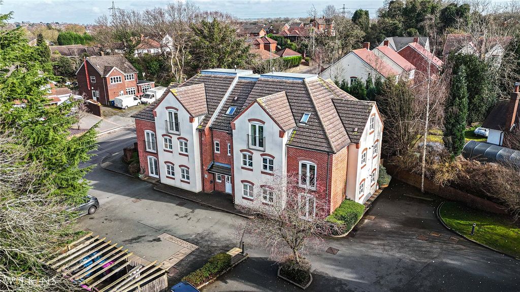 2 bed flat for saleQuarry Hill, Wilnecote, Tamworth, Staffordshire B77