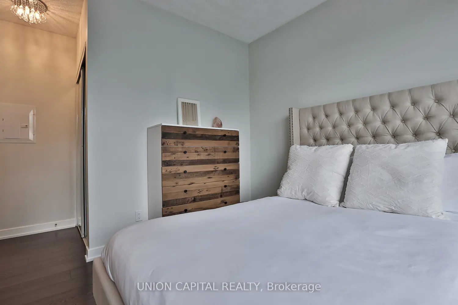 Additional image 16 of 20 Bruyeres Mews 1103