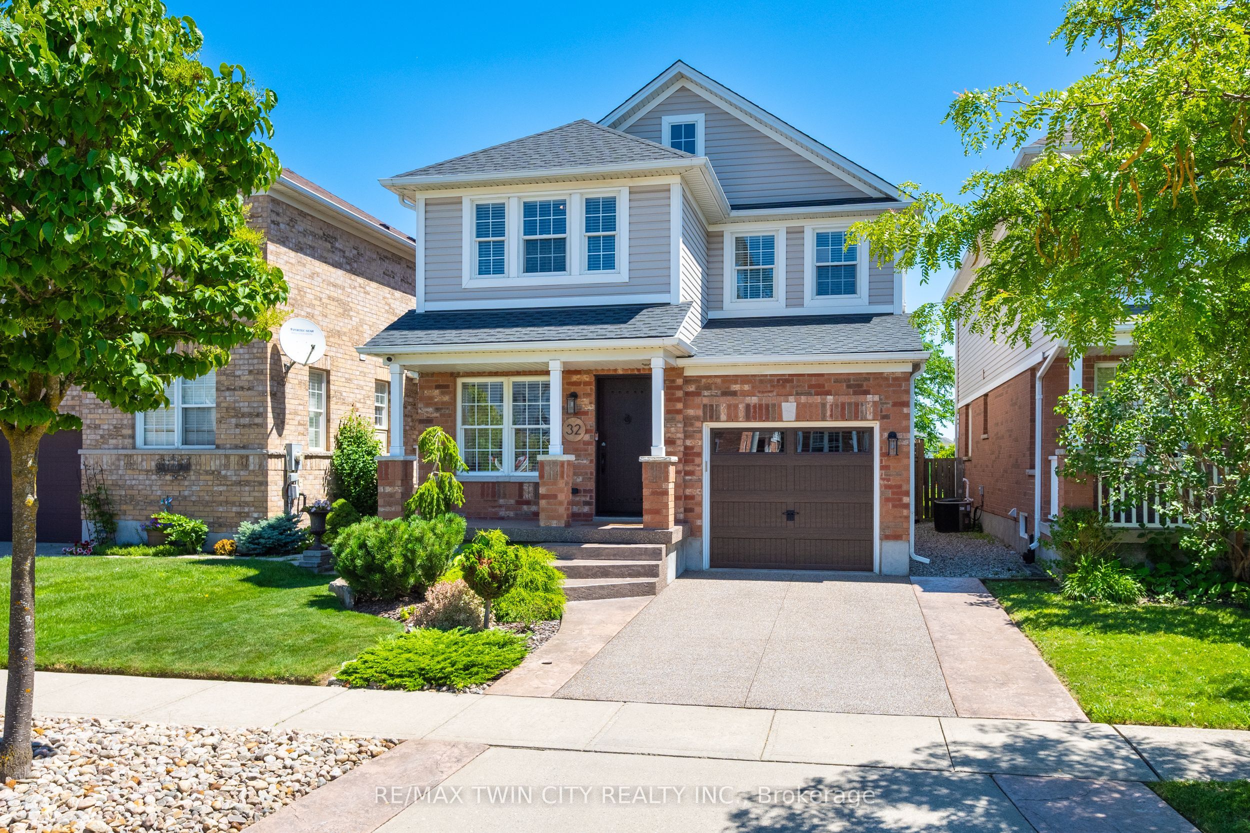 Additional image 3 of 32 Bloomington Drive, Cambridge, ON, N1P 1J4