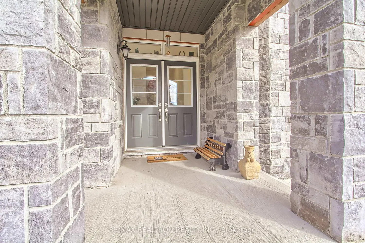 Additional image 3 of 2236 Lozenby Street