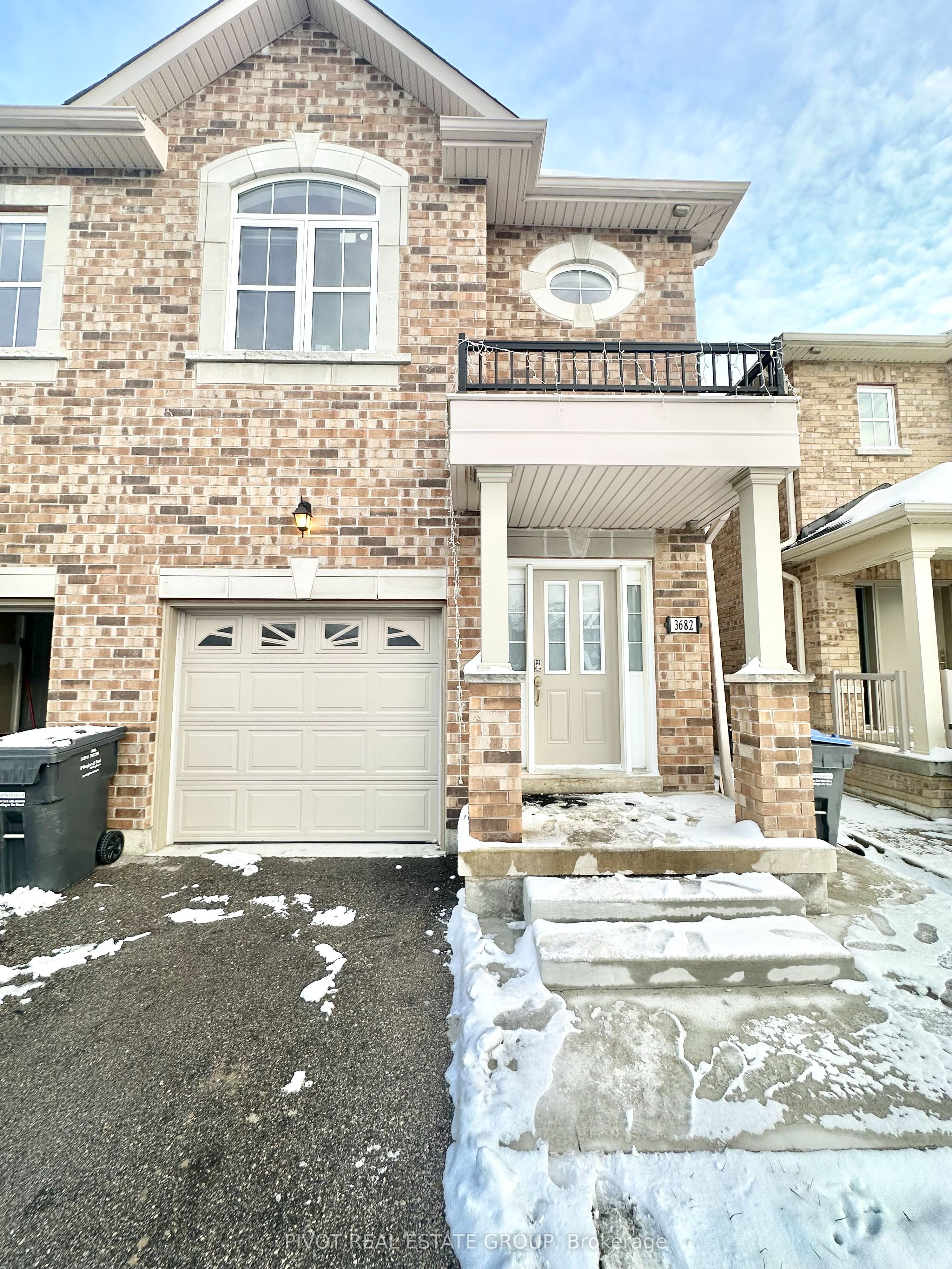3682 Banff Court, Mississauga, ON, L5N 7A2