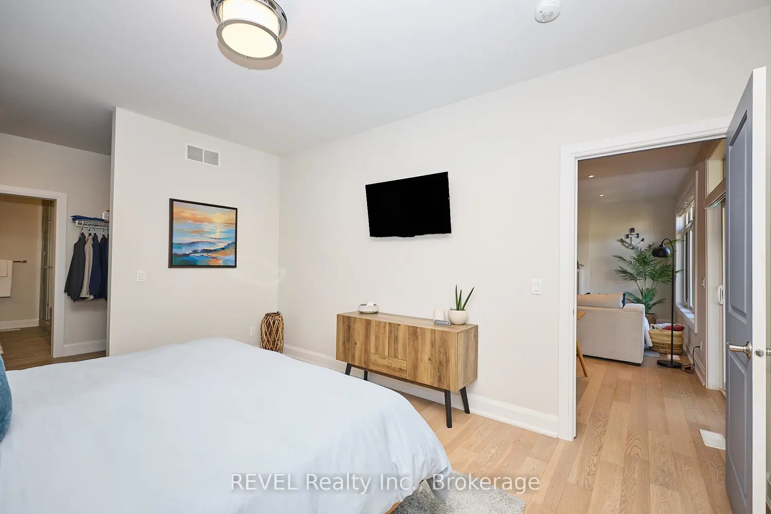 9245 Shoveller Drive 19 photo 5