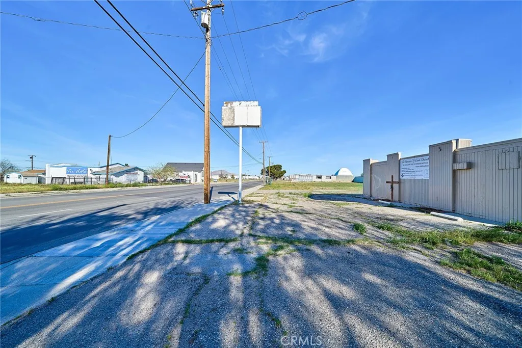Additional image 33 of 11833 Bartlett Ave, Adelanto, CA 92301