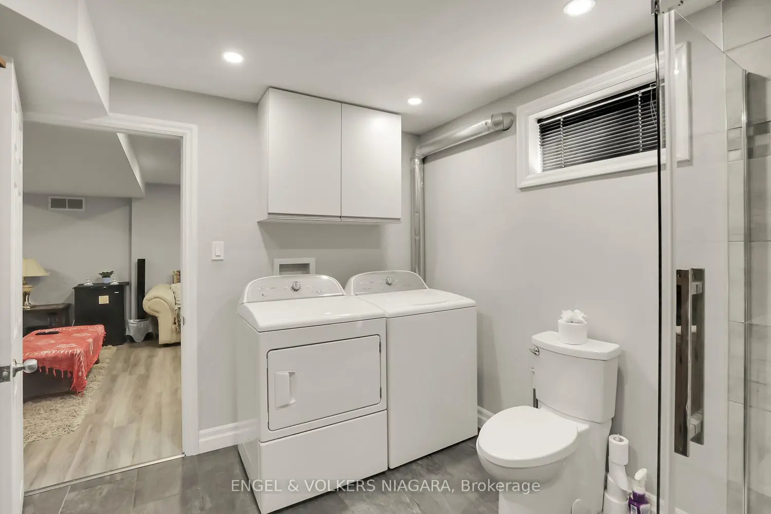 Additional image 5 of 624 Simcoe Street