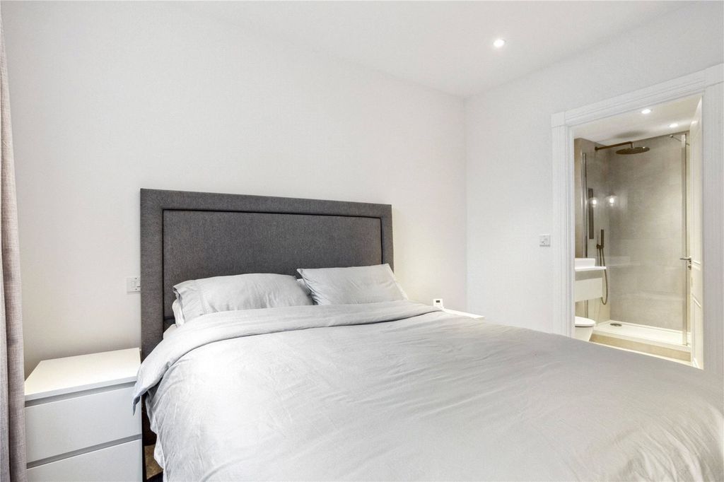 Additional image 10 of 3 bed flat for saleFellowes Rise, Winchester, Hampshire SO22