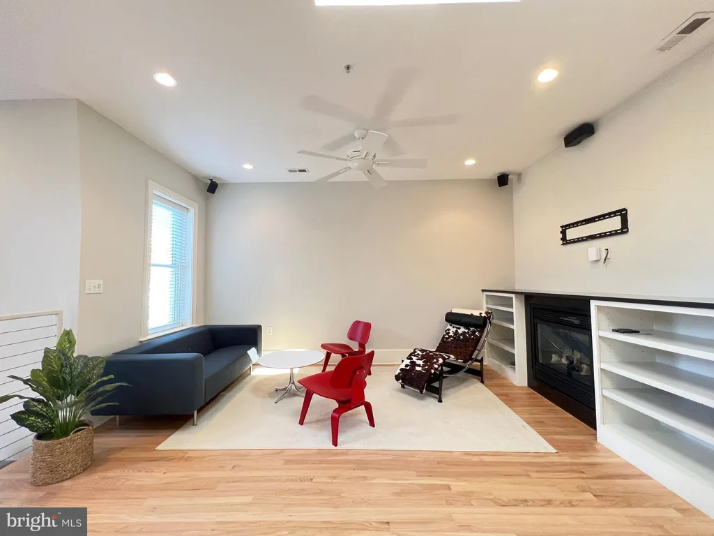 Additional image 4 of 1616 15th Street NW Unit 300, Washington, DC 20009