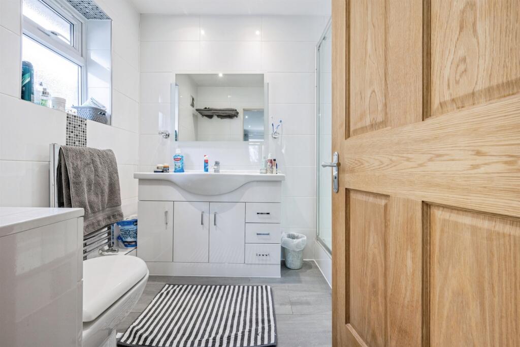 Additional image 25 of Mount Drive, Park Street, St. Albans