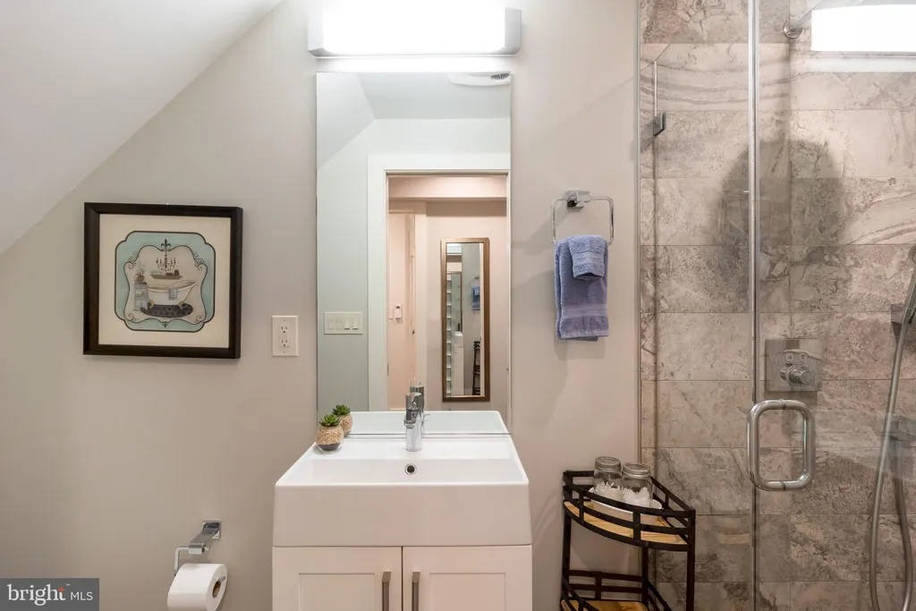 Additional image 13 of 4514 15th Street NW Unit B, Washington, DC 20011