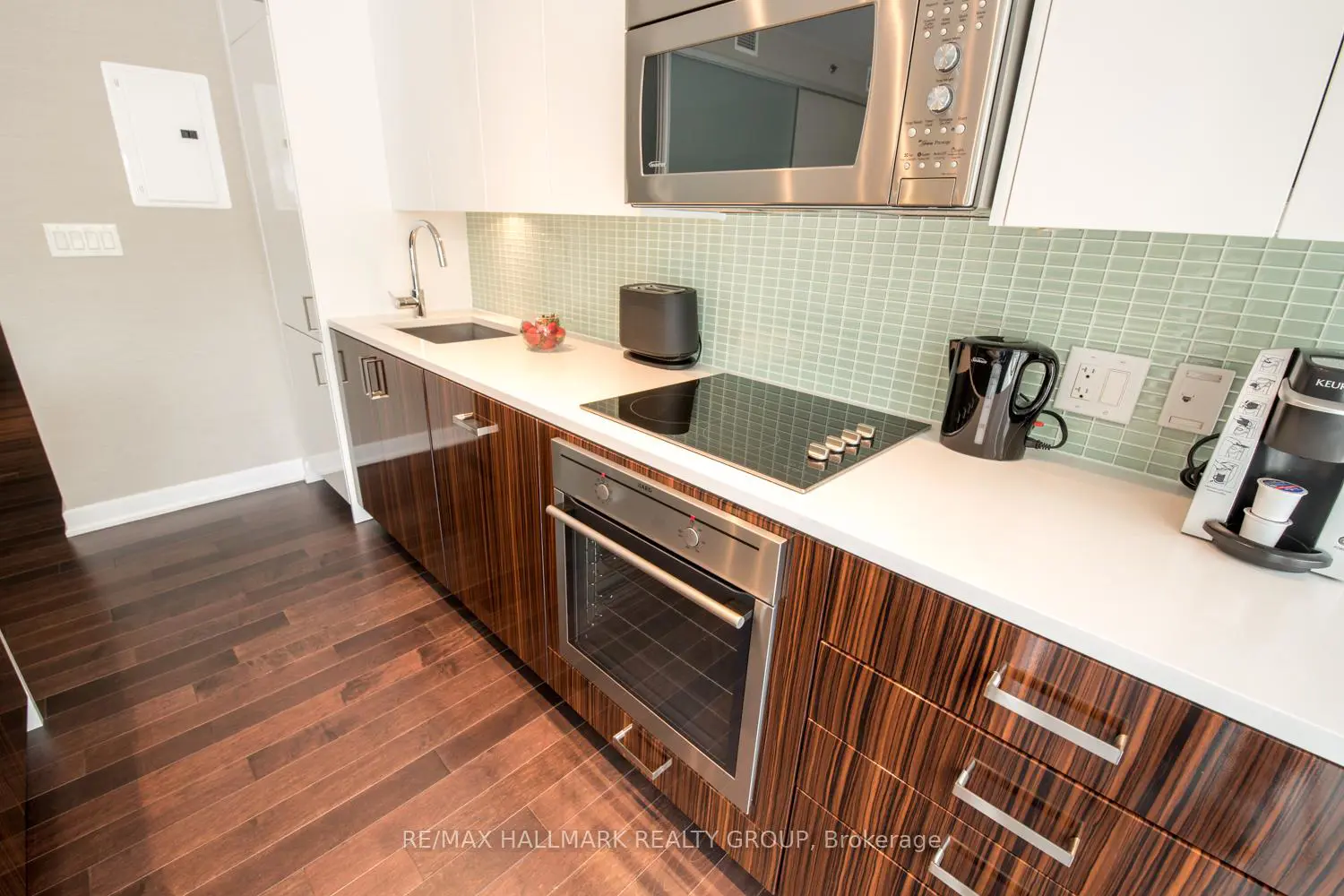 Additional image 11 of 300 Lisgar Street 213