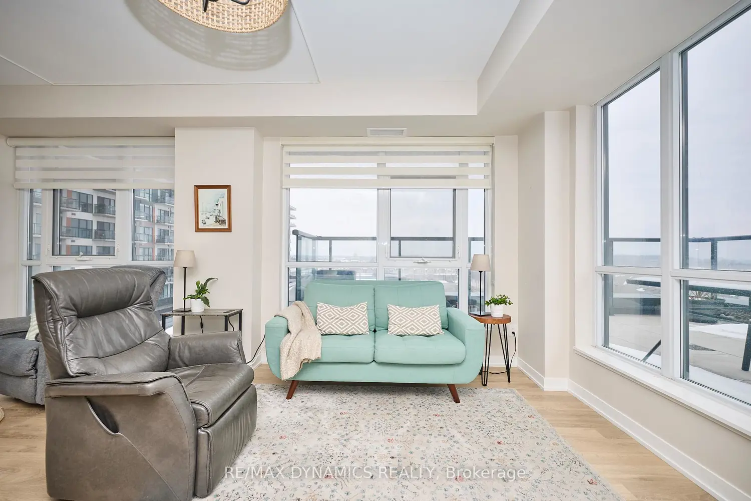 Additional image 7 of 550 North Service Road 407