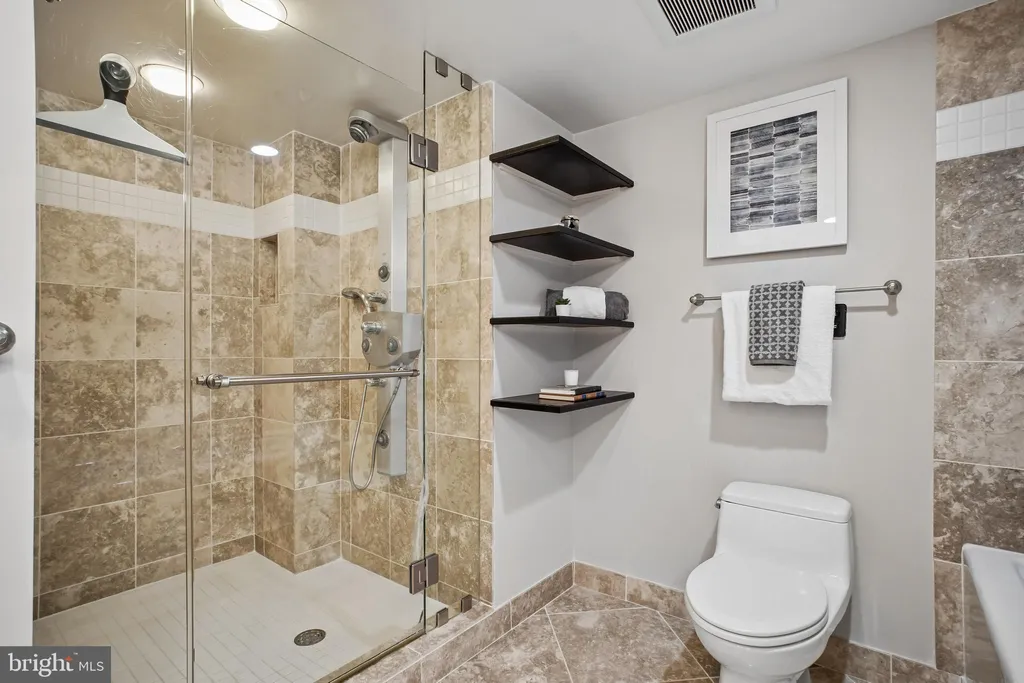 Additional image 24 of 1099 22nd Street NW Unit 410, Washington, DC 20037