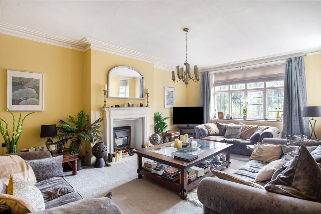 4 bed flat for saleWildcroft Road, London SW15