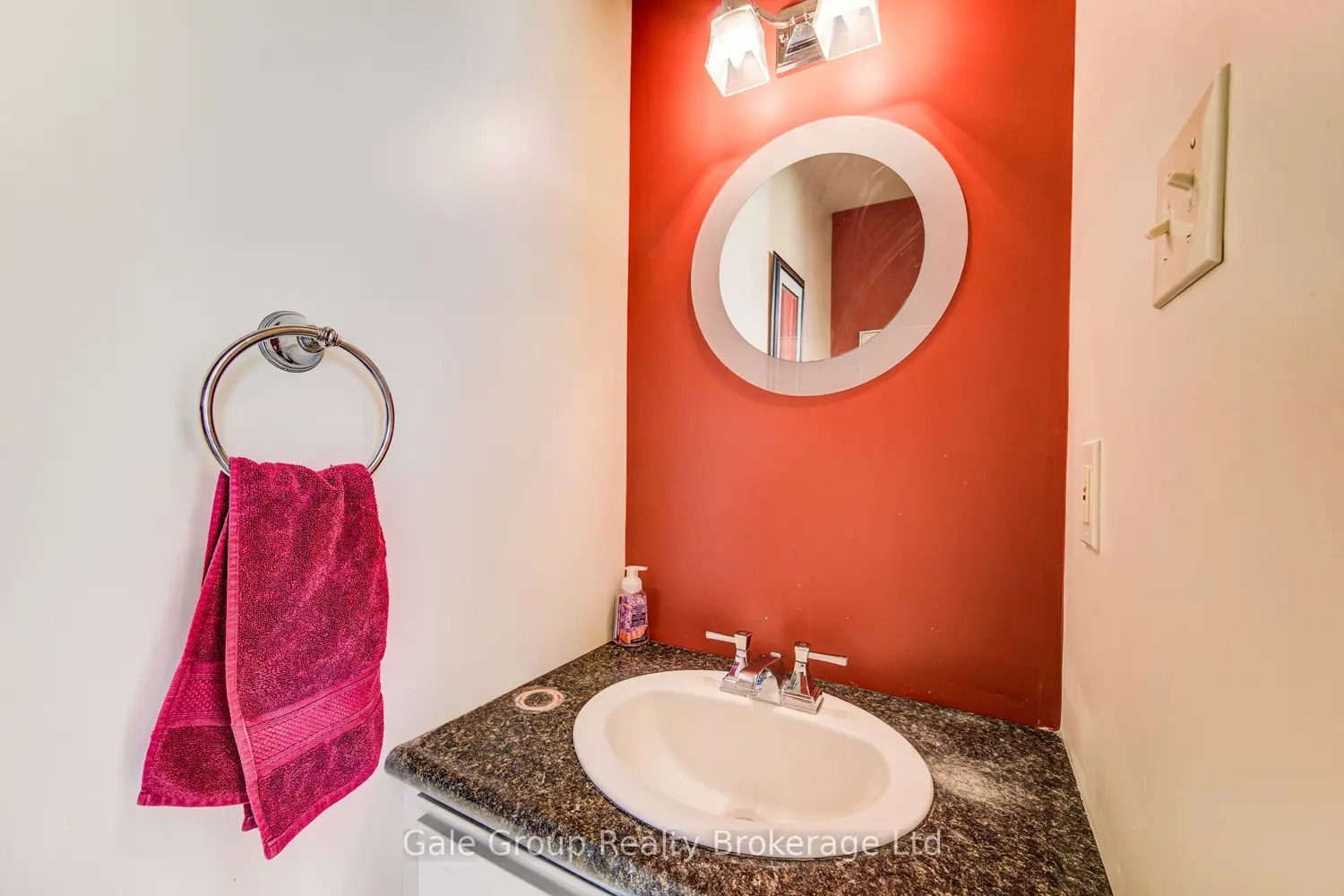 1093 Nellis Street 20 photo 4