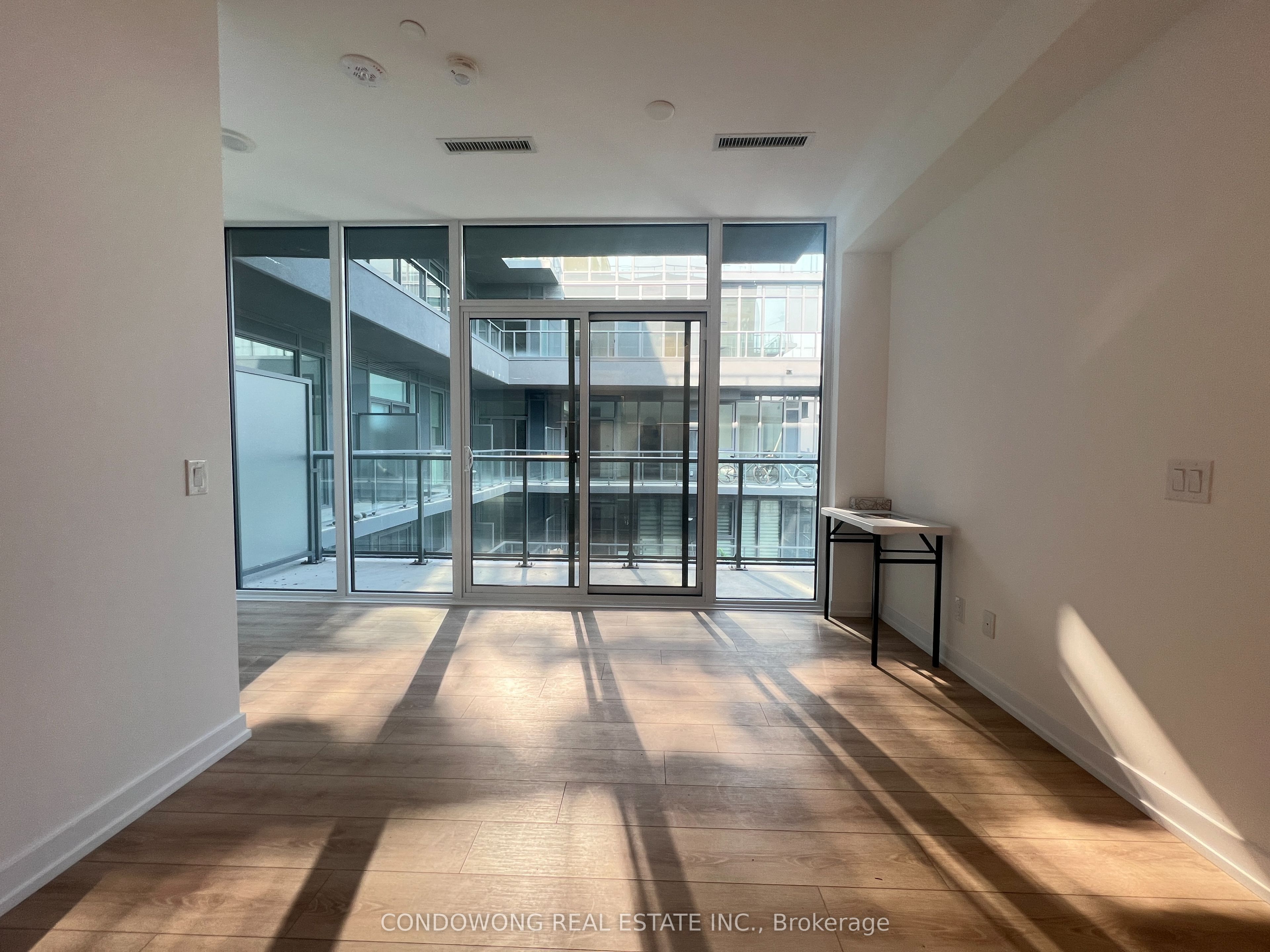 Additional image 3 of 702-500 Dupont Street, Toronto, ON, M6G 0B8