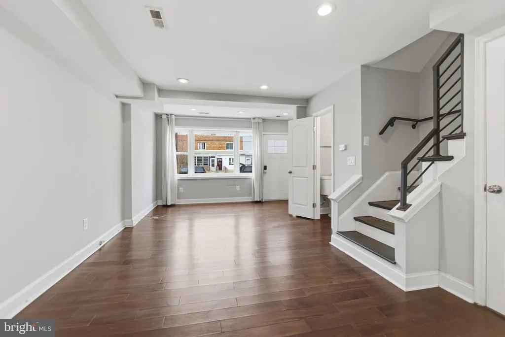 Additional image 4 of 409 36th Street NE, Washington, DC 20019