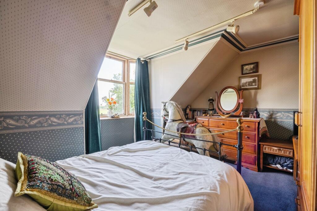 Additional image 11 of Main Street, Hatton, AB42