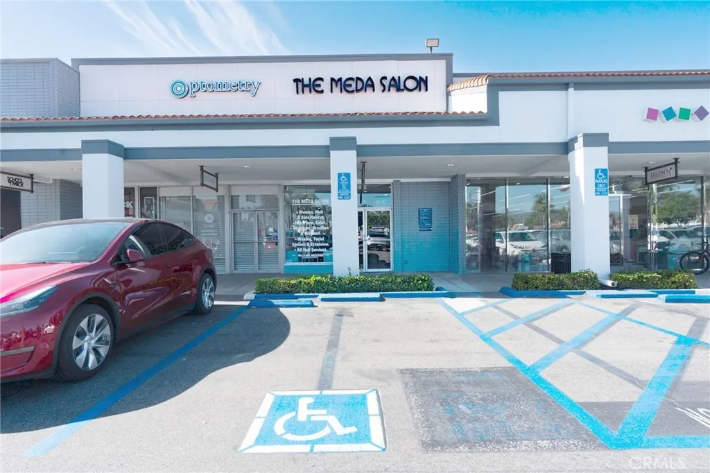 Additional image 2 of 528 E First St Unit A, Tustin, CA 92780