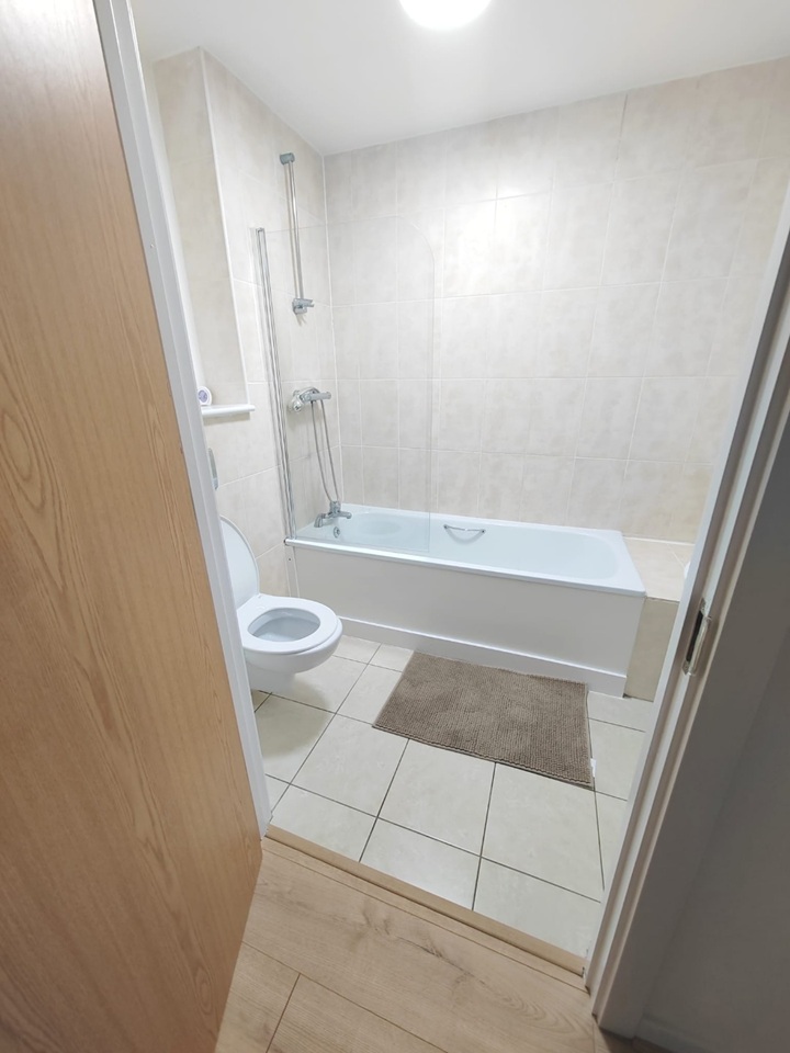 Additional image 18 of 2 Bed Flat, Delta Point, M3, N1 7GU