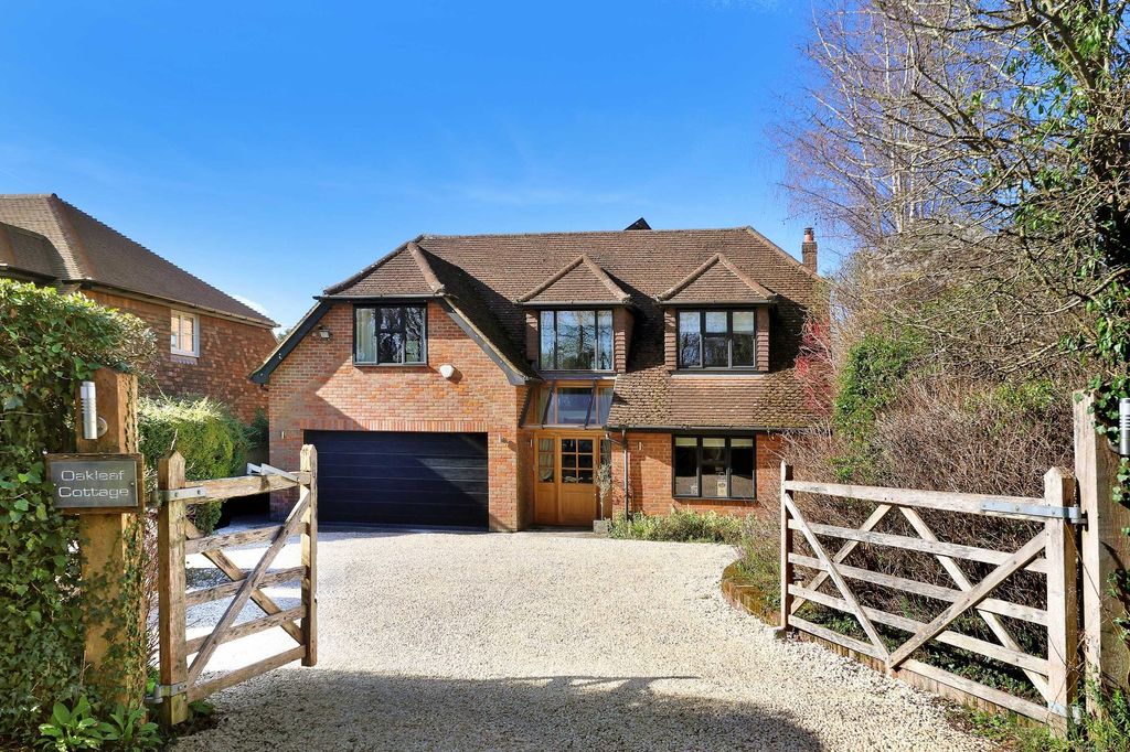 5 bed country house for saleSandpits Lane, Penn, Buckinghamshire HP10