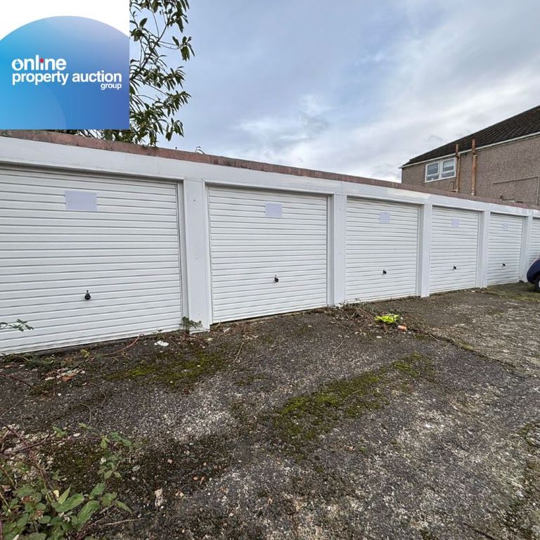 Land for saleDevelopment Opportunity/Lock-Up Garages, Crofthill Road, Glasgow, Lanarkshire G44 photo 5