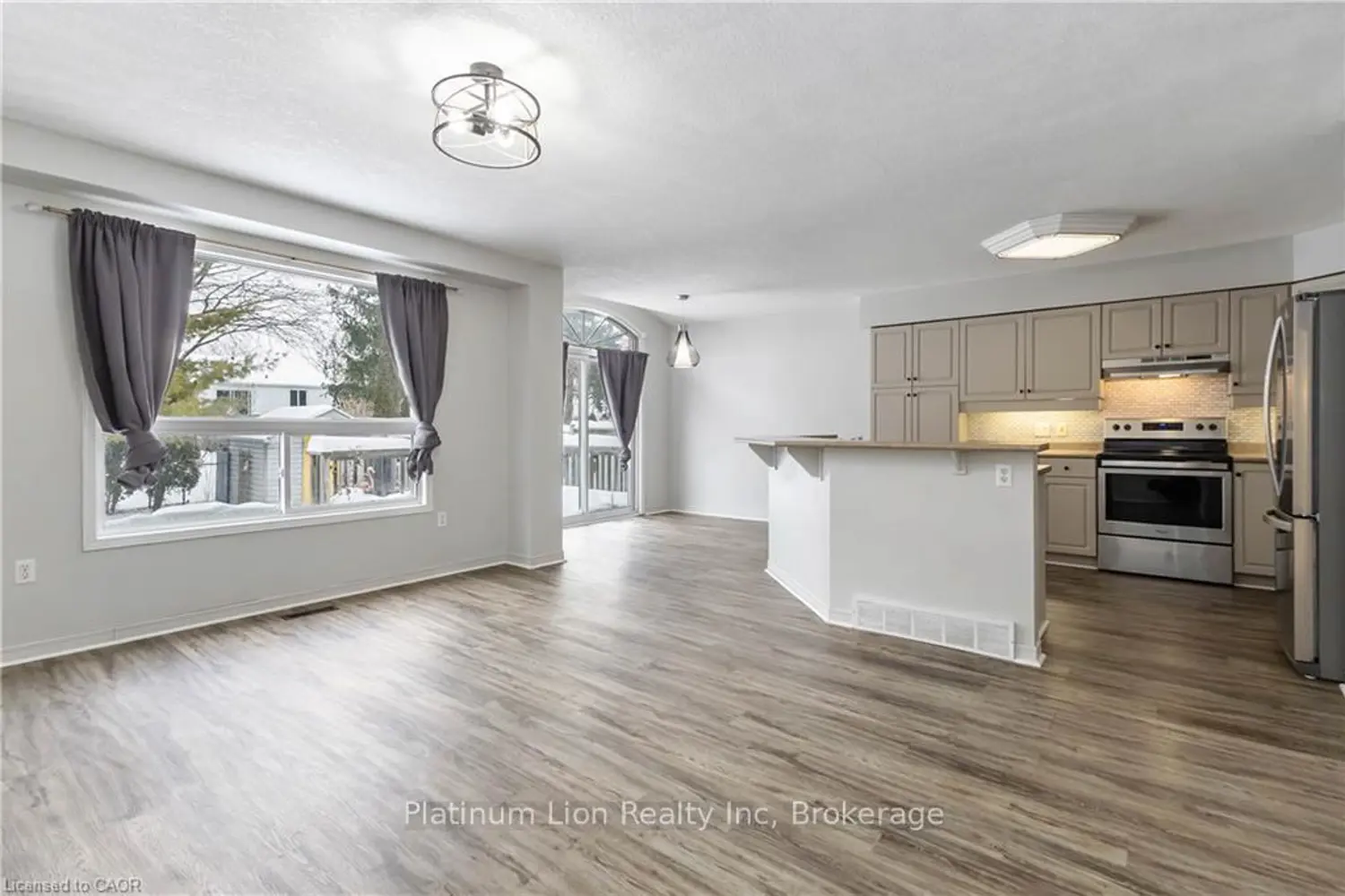 21 Axford Parkway photo 2