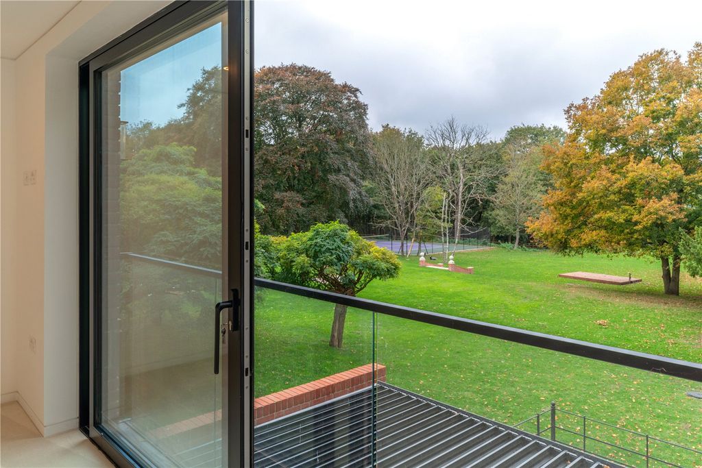 Additional image 11 of 3 bed flat for saleWoodredon Farm Lane, Epping, Essex EN9