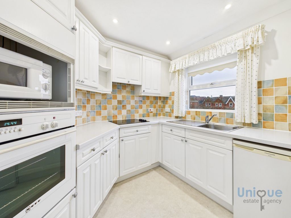 Additional image 5 of 2 bed flat for saleClifton Drive South, Lytham St. Annes FY8