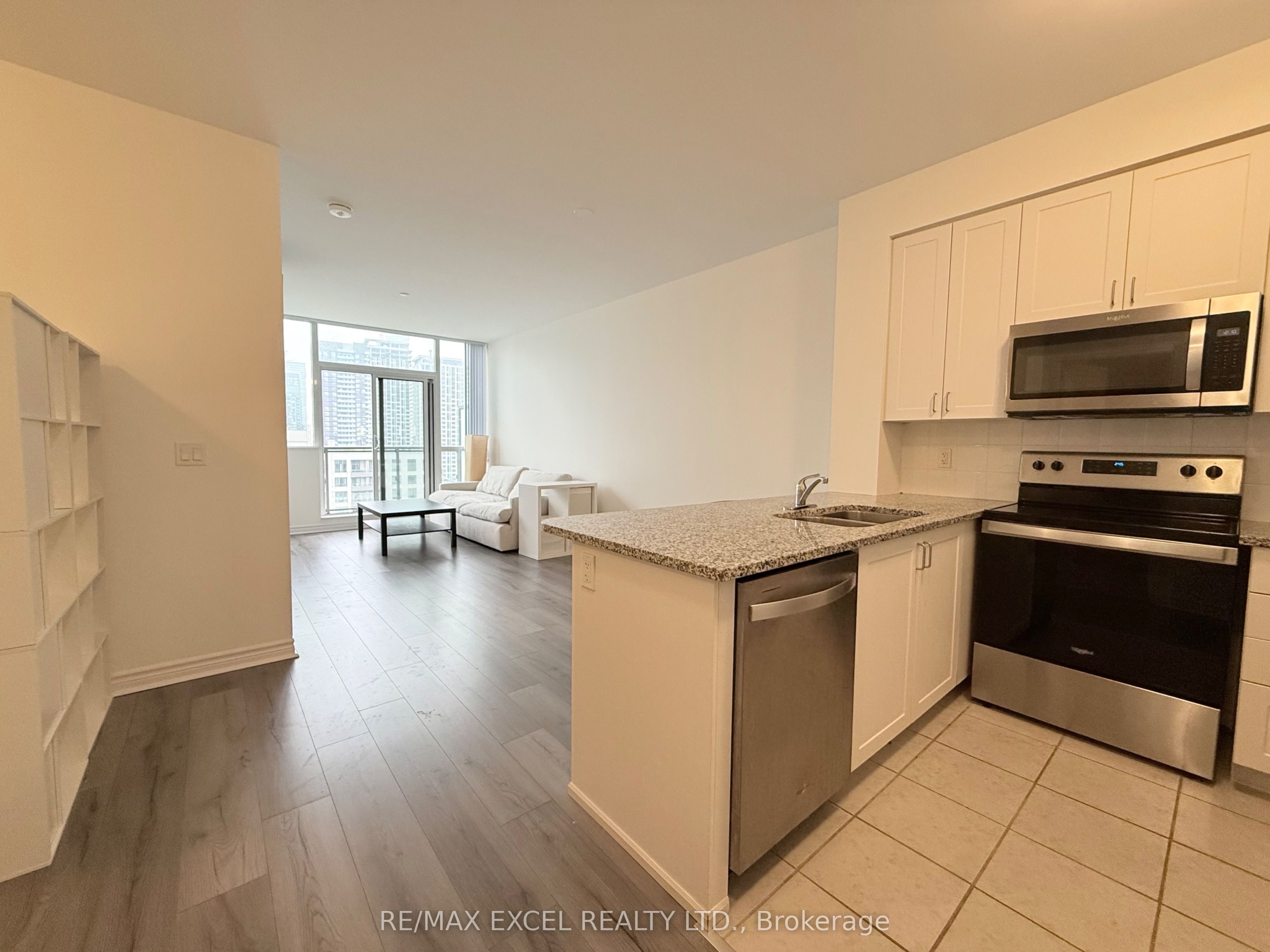 Additional image 3 of Ph208-349 Rathburn Road W, Mississauga, ON, L5B 0G9