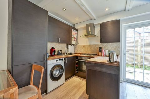Kimble Road, Colliers Wood, London SW19