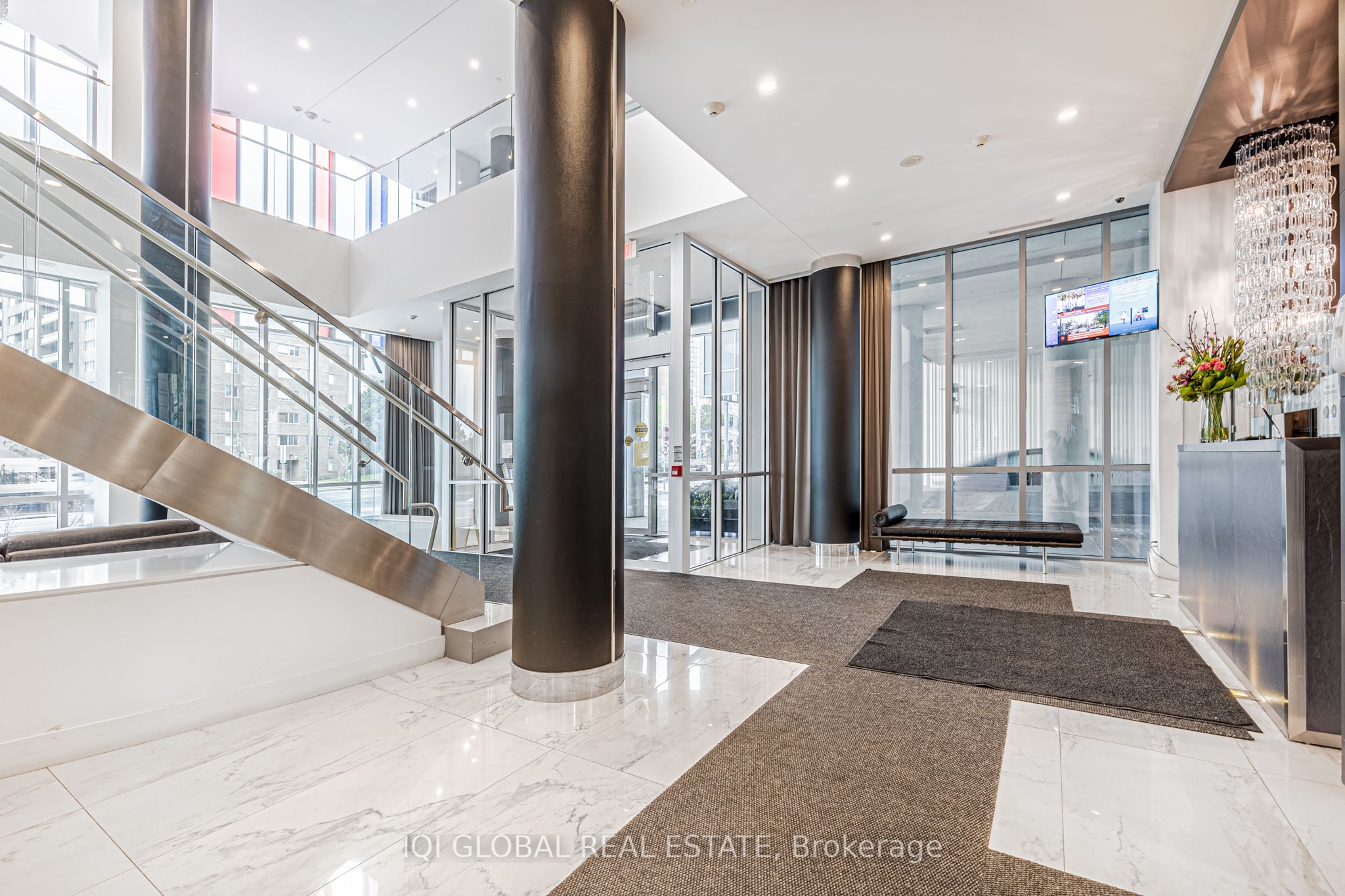 Additional image 5 of 301-9471 Yonge Street, Richmond Hill, ON, L4C 1V4