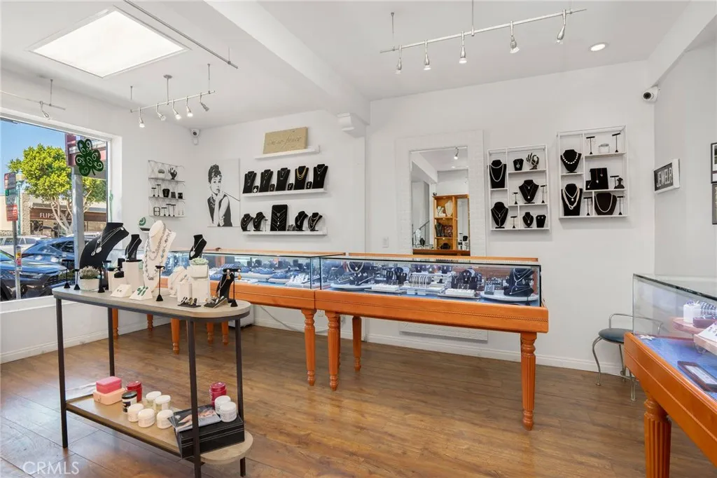 Additional image 7 of 224 Main St, Seal Beach, CA 90740