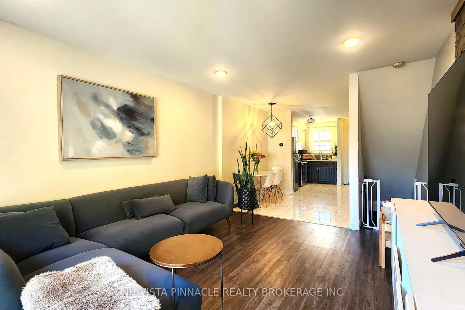 143 Wellesley Crescent E photo 5