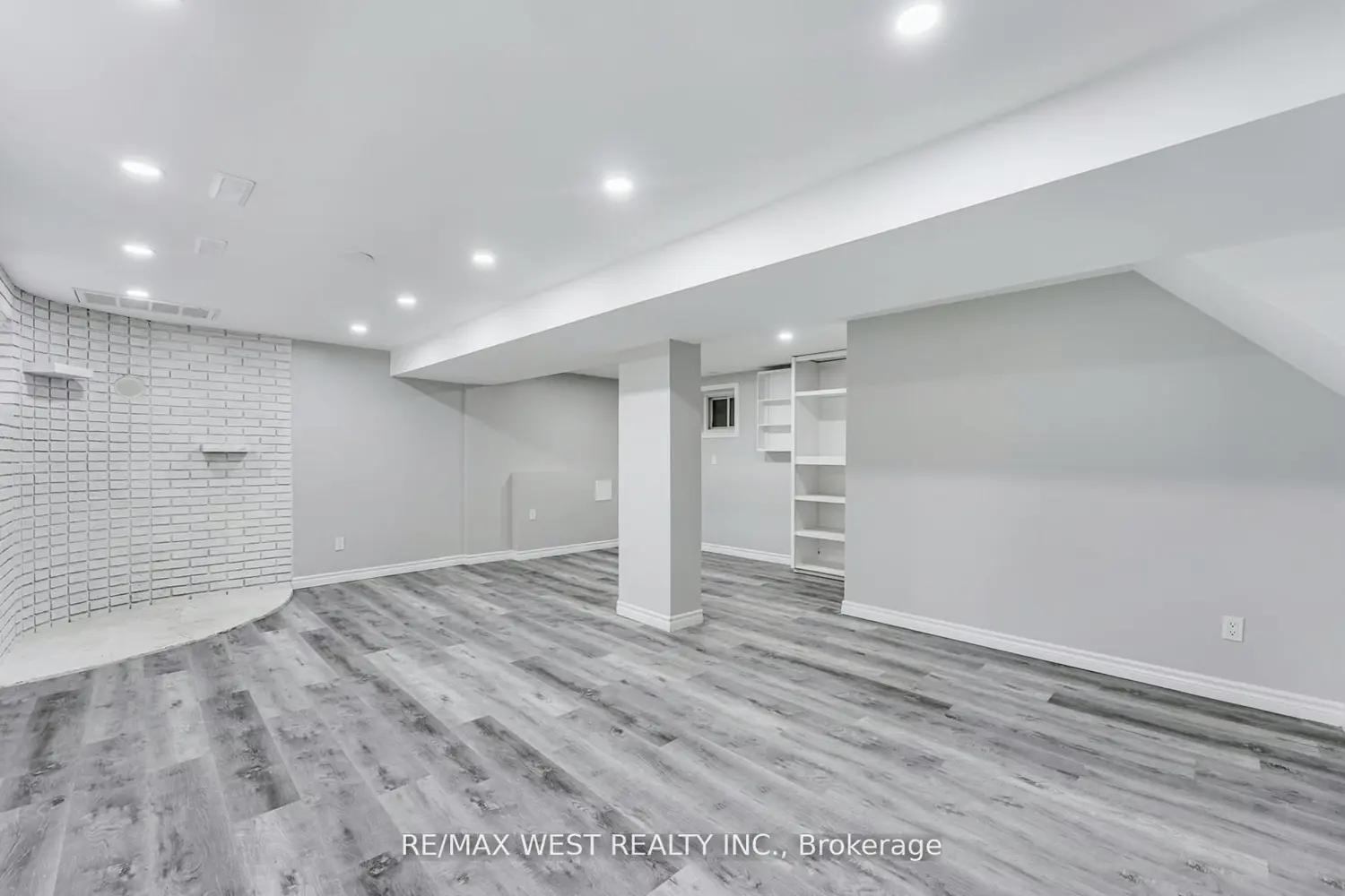 Additional image 11 of 15 Lawrence Avenue