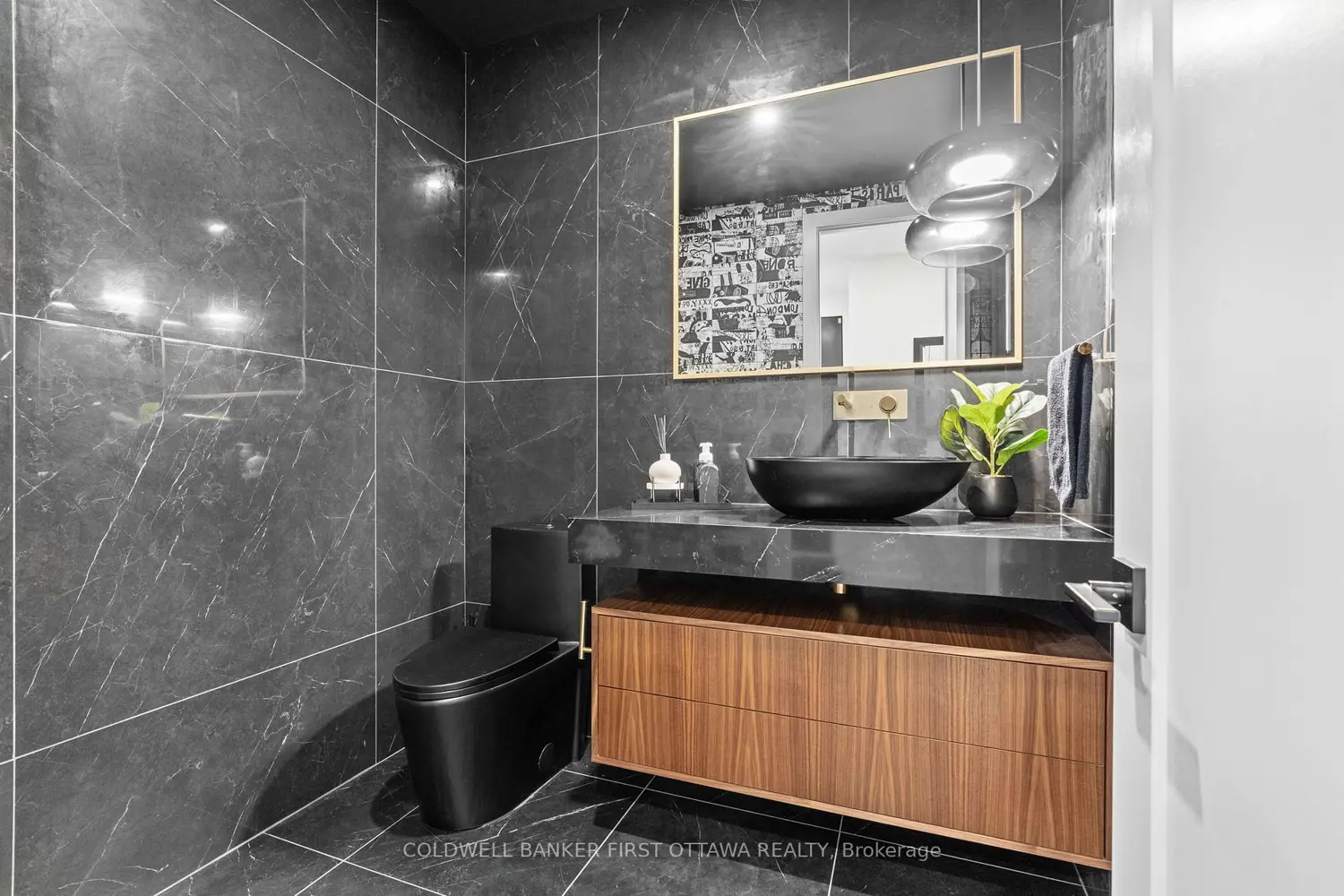 Additional image 13 of 1124 Normandy Crescent