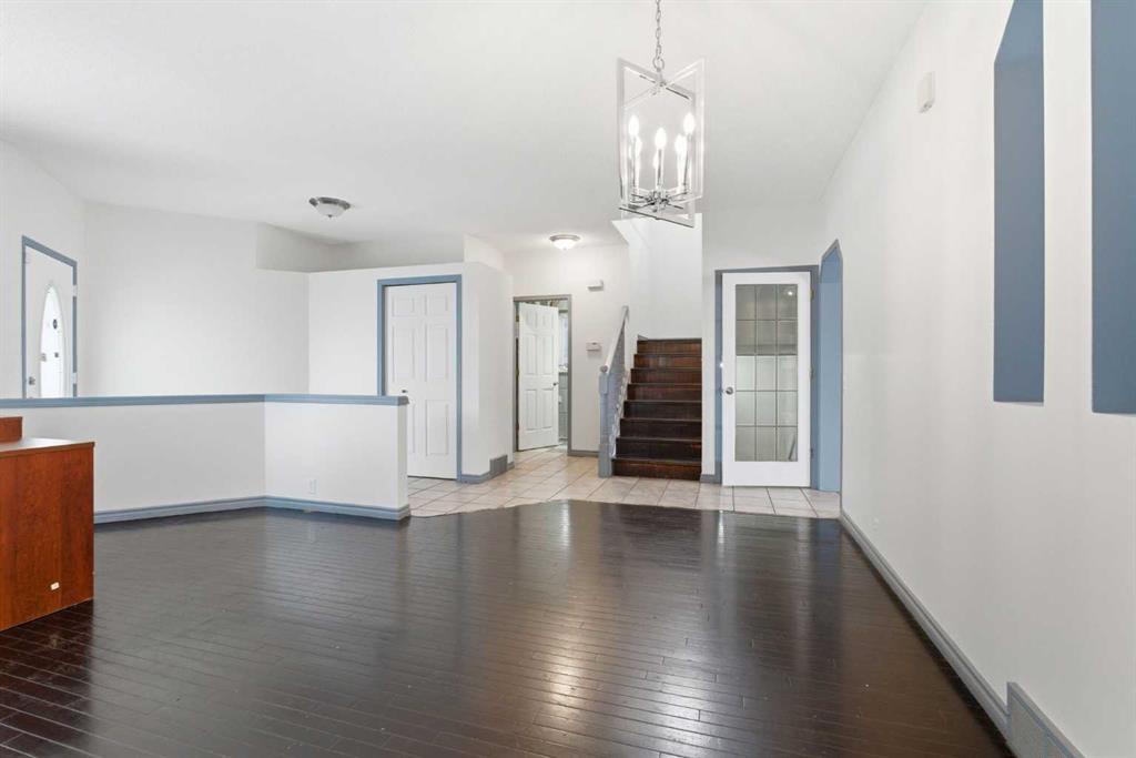 Additional image 4 of 414 Mt Cornwall Circle SE, Calgary, AB, T2J 2J6