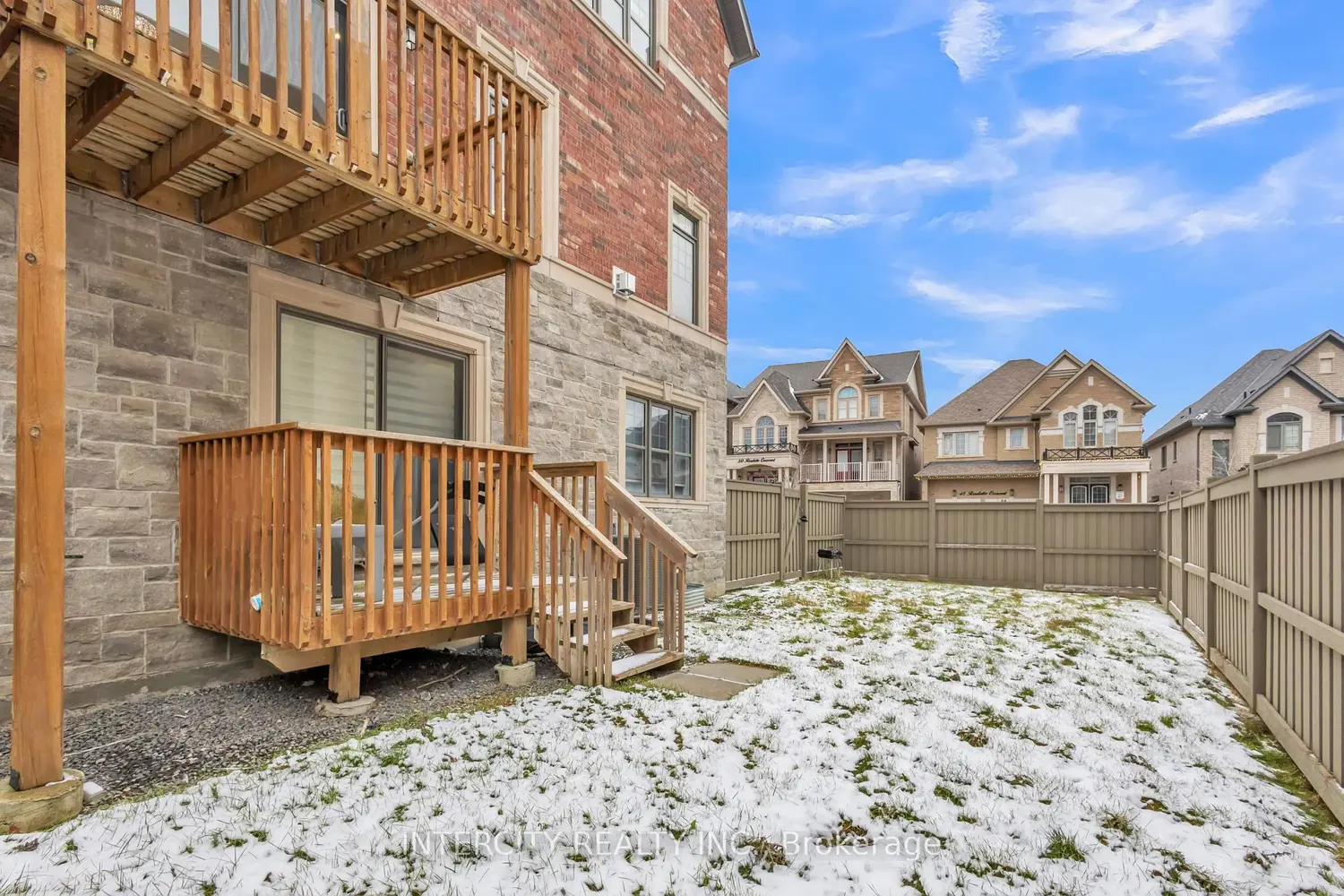 Additional image 20 of 45 Roulette Crescent