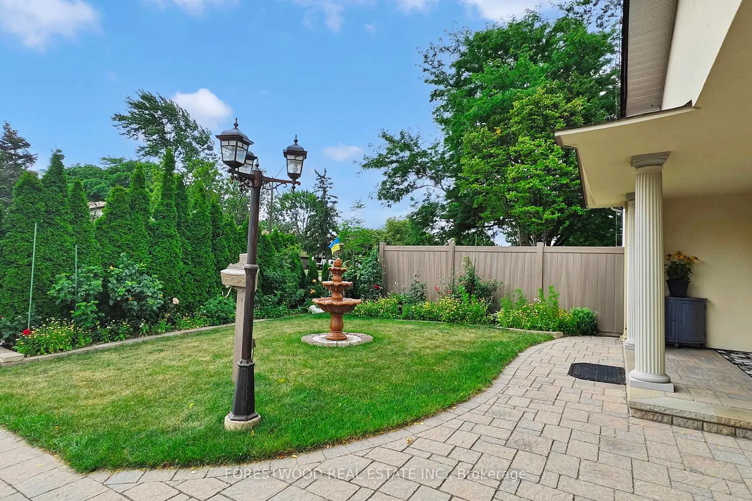 Additional image 2 of 571 Silver Creek Boulevard